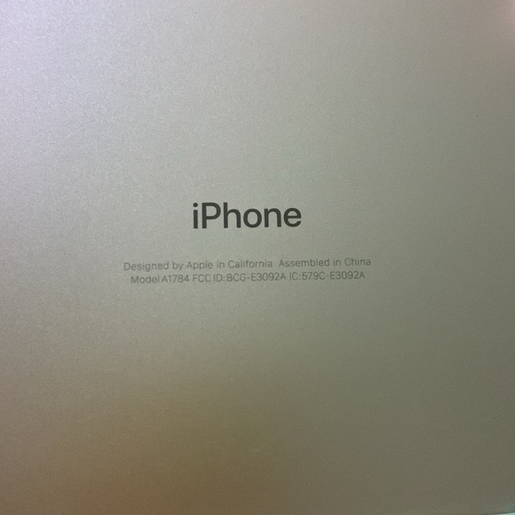 Apple Iphone 7 Plus A1784 Rose Gold - Security Lockout - As Is, For Parts Only - Picture 4 of 8